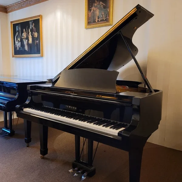 Piano Yamaha Gp S-400