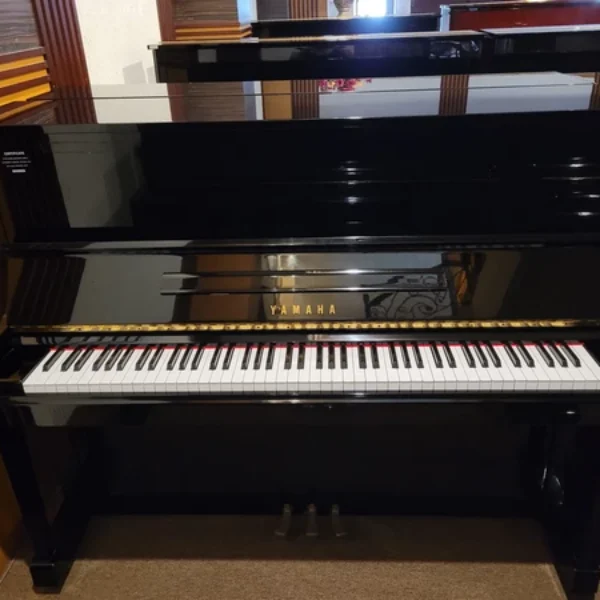 Piano Yamaha U10-BL