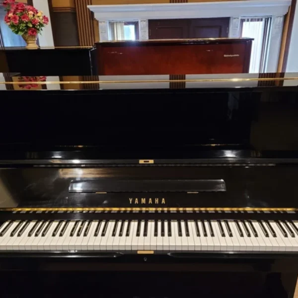 Piano Yamaha U2-H