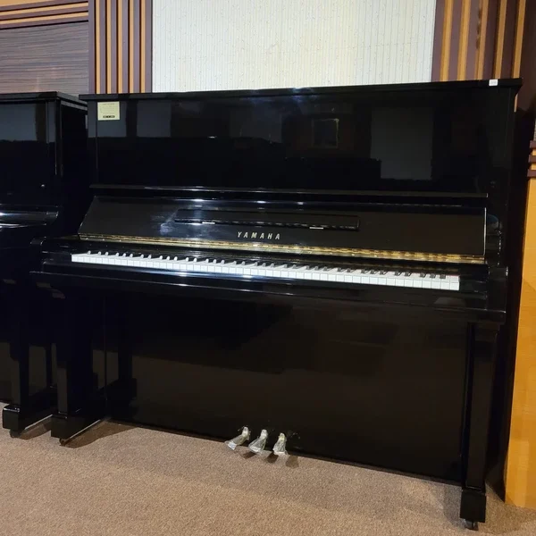 Piano Yamaha U30-BL