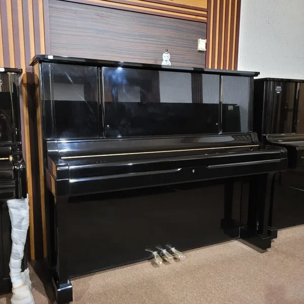 Piano Yamaha UX-3