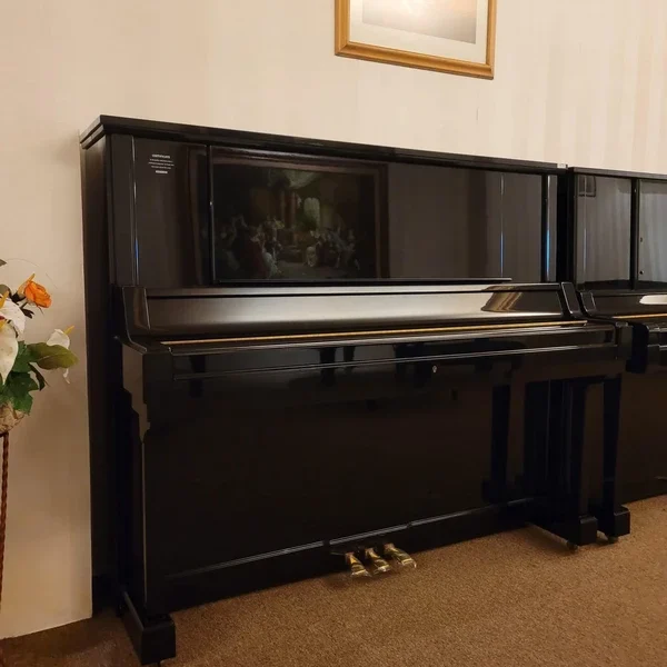 Piano Yamaha YUS